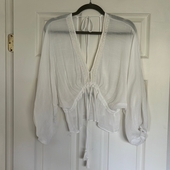 EUC: LULU’S Breezy Behavior White Dolman Top - Picture 5 of 15